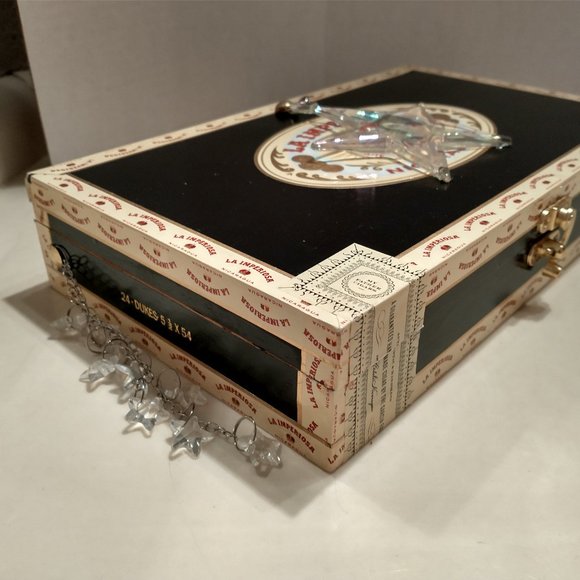 Original Suenos de Saundra Upcycled La Imperiosa Cigar Box Purse "SHINING STAR" - Picture 7 of 15